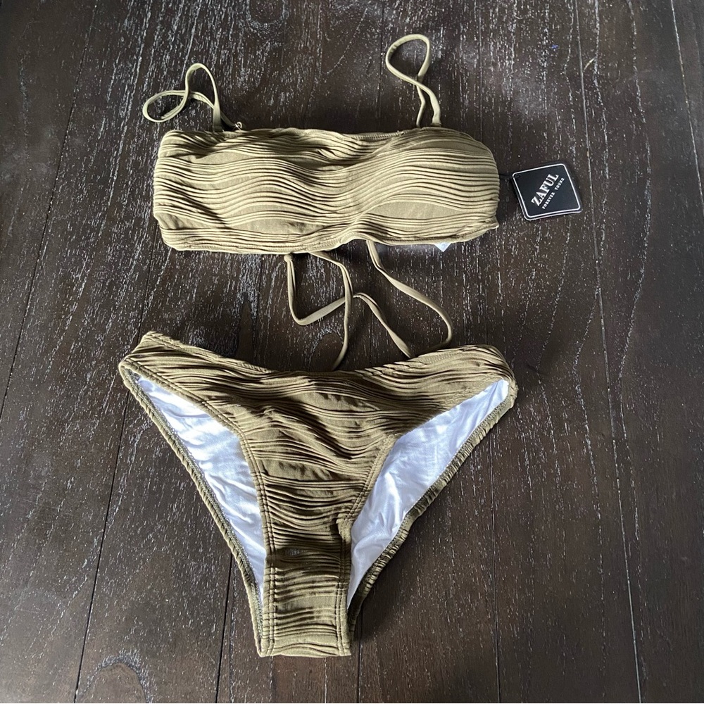 Zaful Olive Green Ribbed Textured Neutral Two Piece Bandeau Bikini‎ NWT Small